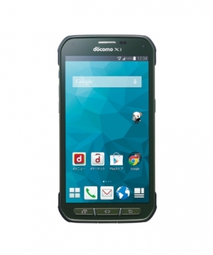 NTTドコモは30日、今年冬から来年春にかけて発売する携帯電話など16機種を発表した。写真は「GALAXY S5 Active SC-02G」 NTTドコモは30日、今年冬から来年春にかけて発売する携帯電話など16機種を発表した。写真は「GALAXY S5 Active SC-02G」