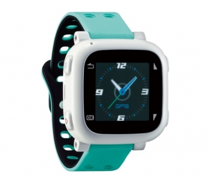 NTTドコモは、腕時計型の端末を装着した子供の活動や周辺状況をスマートフォンやパソコンから確認できるみまもりサービス「ドコッチサービス」を2015年3月から提供する。写真は、専用端末「ドコッチ 01」