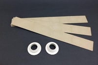 凸版印刷が開発した紙と樹脂素材を複合したプラスチック成型品のサンプル© Toppan Printing Co., Ltd.