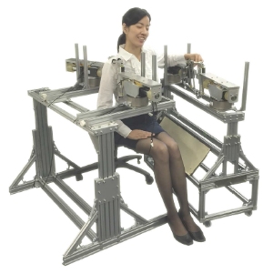 慶応義塾大学の桂誠一郎准教授が開発したヘルスケアロボット(同大学の発表資料より) 慶応義塾大学の桂誠一郎准教授が開発したヘルスケアロボット(同大学の発表資料より)