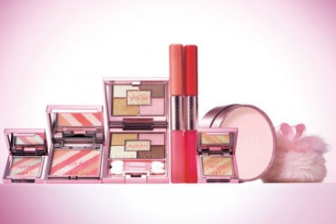 ルナソルとアーカーコラボのコスメコレクション登場 - ふわふわのコットンキャンディをイメージ