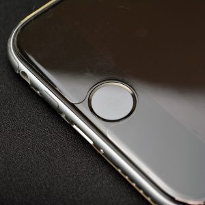 スペックコンピュータが予約受付を開始した、iPhone6・6Plusの曲面に極限までフィットする耐傷性保護フィルム『Clear-coat Screen Protector & Cover for iPhone6・6Plus』