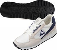 デサントは、「ルコックスポルティフ」ブランドより、2014年のイメージキャラクターの梨花さんとコラボレーションしたアイテム4種類を販売する。