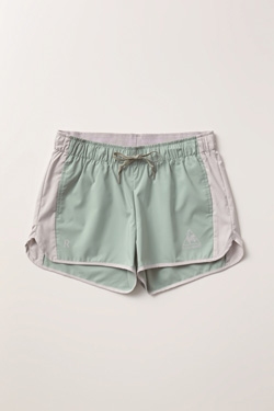 デサントは、「ルコックスポルティフ」ブランドより、2014年のイメージキャラクターの梨花さんとコラボレーションしたアイテム4種類を販売する。