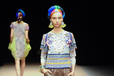 ユマ コシノ 2015年春夏コレクション - 混じり合うロンドンとインド、新たなスタイルの確立