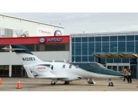 ホンダ・エアクラフト・カンパニー(HACI)が生産する「Honda Jet」に搭載するエンジンは、GE Hondaエアロエンジンズが生産する「HF120」エンジン。このエンジンを単体で他の航空機メーカーに販売する。価格は1基8000万円程度だという。