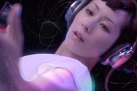 ソニーマーケティングは、歌手・木村カエラさんが出演するウォークマン新CM「禁断のWALKMAN篇」を、10月23日からウォークマンスペシャルサイトで先行公開した。