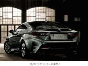 2ドアクーぺは、大体4名しか乗れない。荷物も大して積むことができない。でも日本はちょっと不安もあるが世界的にみれば絶滅する気配はない。なぜか? 答えはいたってシンプル。美しいからである。 2ドアクーぺは、大体4名しか乗れない。荷物も大して積むことができない。でも日本はちょっと不安もあるが世界的にみれば絶滅する気配はない。なぜか? 答えはいたってシンプル。美しいからである。