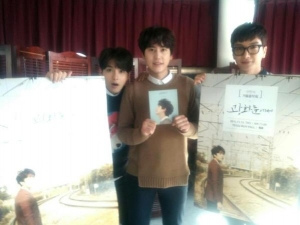 SUPER JUNIORのリョウクがキュヒョンのソロアルバムをPRした。写真：リョウクのツイッター