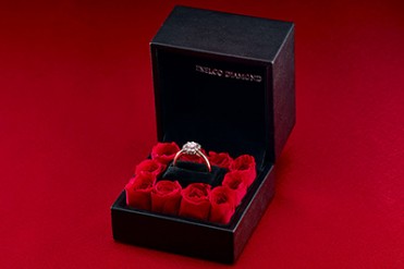 ベルギー名門「エクセルコ ダイヤモンド」- 本物のバラ、ローズBOXでクリスマスプロポーズを