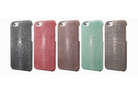 坂本ラヂヲは、岡本拓也氏が率いる「T・MBH」とコラボレーションし、素材の良さを十分に生かしたiPhone6シリーズのレザーケース新ブランド「GRAMAS Meister」を発表した。