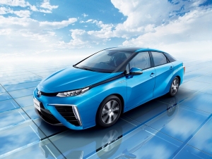 トヨタ自動車が12月に発売するセダンタイプの新型燃料電池自動車(FCV)「MIRAI(ミライ)」（写真提供：トヨタ自動車）