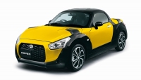 ダイハツ工業が19日に発売した2ドアでオープンタイプの軽自動車「COPEN XPLAY(コペン エクスプレイ)」(写真提供:ダイハツ工業) ダイハツ工業が19日に発売した2ドアでオープンタイプの軽自動車「COPEN XPLAY(コペン エクスプレイ)」(写真提供:ダイハツ工業)