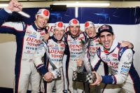 トヨタ・レーシングは、11月30日に開催された「FIA世界耐久選手権シリーズ(WEC)第6戦サンパウロ6時間レース」にて、2位、4位でフィニッシュした（写真提供：トヨタ自動車）
