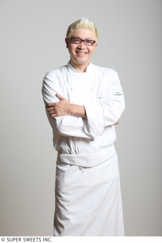藤巻百貨店は、パティシエ・辻口博啓氏が、1996年にフランスの菓子コンクールで優勝を勝ち取ったケーキ『セラヴィ』のクリスマス限定バージョンを12月1日に販売開始した。