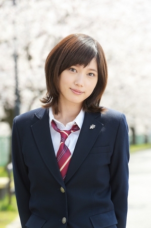 10代向け人気番組『SCHOOL OF LOCK!』の12月9日(火)ゲストとして、13日公開となる映画『アオハライド』の主演女優・本田翼さんと、三木孝浩監督が出演する。