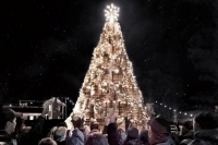 アサヒビールとブラウン･フォーマン・ビバレッジスジャパンは、テネシーウイスキー「ジャック ダニエル」のウイスキー熟成樽を積み上げて作った「Jack Daniel’s Barrel Tree(ジャックダニエル・バレルツリー)」を、12月4日から12月25日までの期間限定で、東京・港区芝公園の東京タワー正面玄関前に展示する