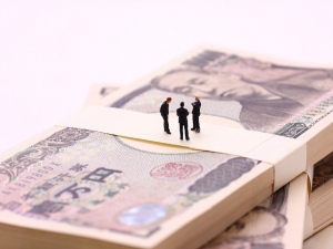 11月末に公表された2013年度の政治資金収支報告書から、関西電力・中国電力・四国電力・北陸電力の関連会社・子会社が福島第一原発事故以降の3年間で自民党内政治資金団体「国民政治協会」に合計3228万円の献金を行っていたことが分かった。 11月末に公表された2013年度の政治資金収支報告書から、関西電力・中国電力・四国電力・北陸電力の関連会社・子会社が福島第一原発事故以降の3年間で自民党内政治資金団体「国民政治協会」に合計3228万円の献金を行っていたことが分かった。