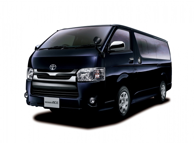 トヨタ自動車が1月6日に一部改良して発売するレジアスエース特別仕様車 
「スーパーGL“DARK PRIME” 」（2WD 3000ディーゼル、スパークリングブラックパールクリスタルシャイン、オプション装着車）（写真提供：トヨタ自動車）