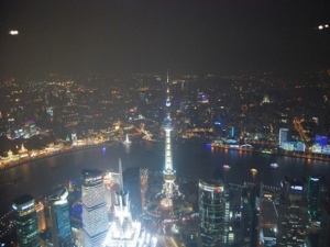 中国は11月の製造業購買担当者指数(製造業PMI)を発表した。前月10月の50.8と比べて11月は50.3と落ち込んだ模様である。景気拡大を意味する50の指数は上回っているもののここでいったん経済成長に足止めをくったようだ。 中国は11月の製造業購買担当者指数(製造業PMI)を発表した。前月10月の50.8と比べて11月は50.3と落ち込んだ模様である。景気拡大を意味する50の指数は上回っているもののここでいったん経済成長に足止めをくったようだ。