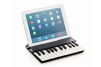 ソフトバンクはiPadカバーにもなるワイヤレス音楽キーボード、「C.24」を500個限定で先行発売した。