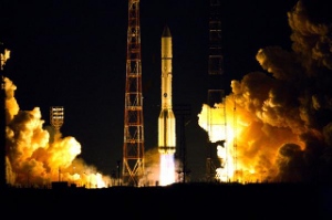 プロトン・ロケット、400機目の打ち上げ　ロシアの通信衛星を軌道へ（Image credit: Roskosmos）