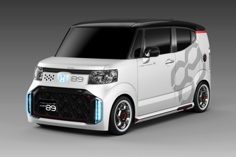 ホンダが「東京オートサロン2015 with NAPAC」に出展する「CYBER CONCEPT N-BOX SLASH Code：89」（写真提供：ホンダ）