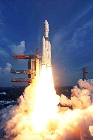 インド、新型ロケットGSLV Mk-IIIの試験打ち上げに成功　有人宇宙船の試作機を搭載（Image credit: ISRO）