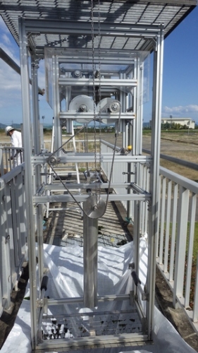 浄化センターに設置されたHydro-VENUS実証機（岡山大学の発表資料より）