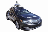 安全運転支援システム「Honda SENSING(ホンダ・センシング)」を搭載してテストするレジェンド