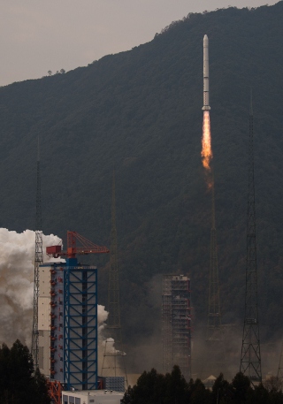 長征三号甲ロケット、気象衛星「風雲二号08星」の打ち上げに成功（Image credit: 中央政府门户网站）