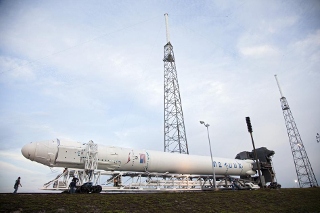 ファルコン9ロケット、6日夜打ち上げ　ロケット第1段の回収に挑む（Image credit: NASA）
