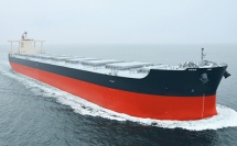 今回NSafe-Hull（エヌセーフ ハル）を適用する同型船の206,600載貨重量トン型ばら積み運搬船（新日鐵住金と今治造船の発表資料より）