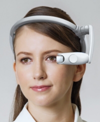 「AiRScouter WD-200S(仮)」(ブラザー工業の発表資料より) 「AiRScouter WD-200S(仮)」(ブラザー工業の発表資料より)