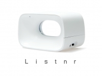 設置場所付近の音声を拾い、それを解析し遠隔地に通知できるクラウド型リスニング・デバイス「Listnr」(写真提供:Interphenom) 設置場所付近の音声を拾い、それを解析し遠隔地に通知できるクラウド型リスニング・デバイス「Listnr」(写真提供:Interphenom)