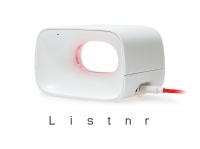 設置場所付近の音声を拾い、それを解析し遠隔地に通知できるクラウド型リスニング・デバイス「Listnr」(写真提供:Interphenom) 設置場所付近の音声を拾い、それを解析し遠隔地に通知できるクラウド型リスニング・デバイス「Listnr」(写真提供:Interphenom)