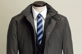 AOKIは、花粉が付着しにくく落ちやすい『花粉症対策コート』を1月17日に発売する。