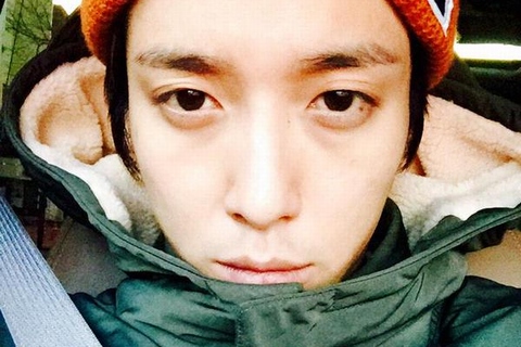 CNBLUEのチョン・ヨンファがクリスマスイブのメッセージを伝えた。写真：ヨンファのツイッター