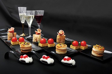 ワインと一緒にカカオを楽しもう！阪急うめだ、スペイン王室御用達チョコレートブランドの限定タパスを展開