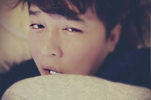 SUPER JUNIORのシンドンが4枚のセルフショットを公開した。