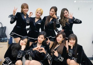 少女時代が久しぶりの団体ショットを公開した。写真:少女時代公式ツイッター 少女時代が久しぶりの団体ショットを公開した。写真:少女時代公式ツイッター