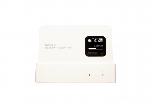 従来の2倍となる下り最大220MbpsでのWiMAX 2+通信が可能なモバイルWi-Fiルーター「Speed Wi-Fi NEXT WX01」（写真提供：UQコミュニケーションズ）