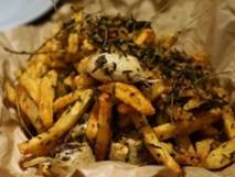 LD&Kは、夜中までワインやコーヒー、こだわり抜いた「究極の蒸し野菜」を提供する新店舗『propaganda(プロパガンダ)』を、東京・下北沢にオープンする。