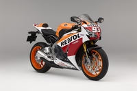 同梱ステッカーを貼付した状態の「CBR1000RR SP Champion Special」（写真提供：ホンダ）