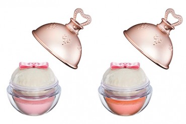 レ・メルヴェイユーズ ラデュレから、“幸せのシンボル”を取り入れた春夏新作チークやアイシャドー