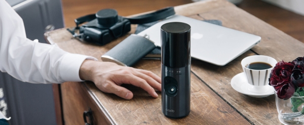 カドー社が25日に発売する小型で持ち運び可能な加湿器『MH-C10U』