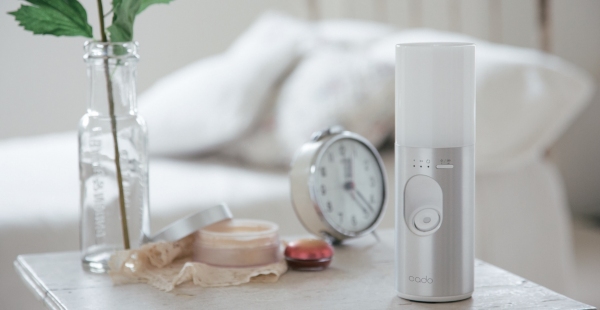 カドー社が25日に発売する小型で持ち運び可能な加湿器『MH-C10U』