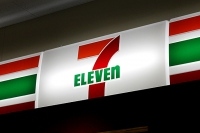 コンビニエンスストア利用者のうち、直近1年以内にコンビニコーヒーを購入した人は6割に達し、4割強だった前回調査(14年)より増加した。