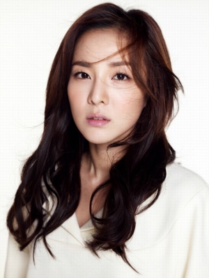 女性アイドルグループ2NE1のメンバー、パク・サンダラが中国・韓国合作ウエブドラマ『Dr. Mo Clinic』でヒロインとして女優デビューする。写真:YGエンターテインメント 女性アイドルグループ2NE1のメンバー、パク・サンダラが中国・韓国合作ウエブドラマ『Dr. Mo Clinic』でヒロインとして女優デビューする。写真:YGエンターテインメント