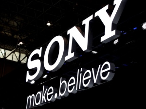 ここのところずっと不振続きであったソニーに、ようやく一筋の光が見え始めた。4日、ソニーは2015年3月期連結業績予想を修正するとの発表を行った。 ここのところずっと不振続きであったソニーに、ようやく一筋の光が見え始めた。4日、ソニーは2015年3月期連結業績予想を修正するとの発表を行った。